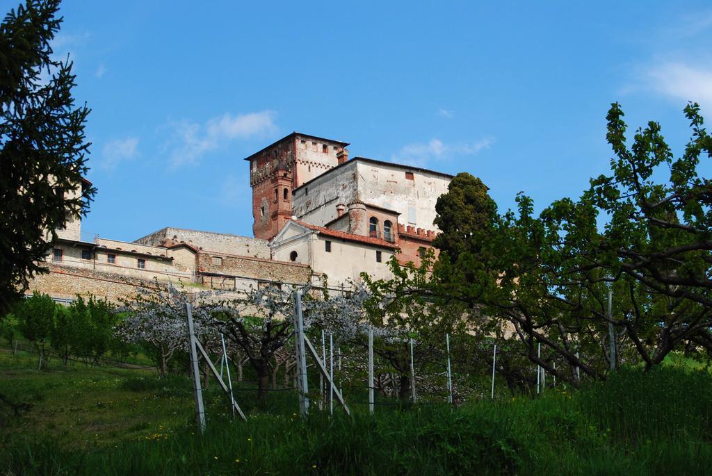 All'Ombra Del Castello Cigliè Exterior foto